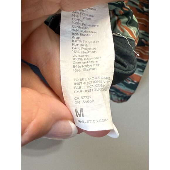 Fabletics Unisex Size Medium Green Tiger Camo The Only Coaches Jacket - Picture 12 of 13